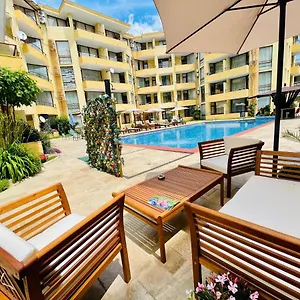 Апартаменты Complex Sands, Солнечный берег