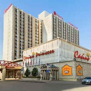Ramada By Wyndham Center Szófia