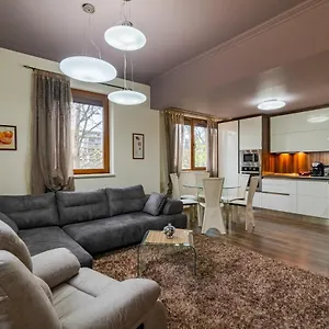 Апартаменты Cosy Luxury Flat In The Centrum- 90sqm - 3 Rooms. Варна